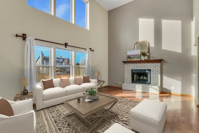 $440,000 | 1122 Waverly Drive, Lake Villa, IL 60046