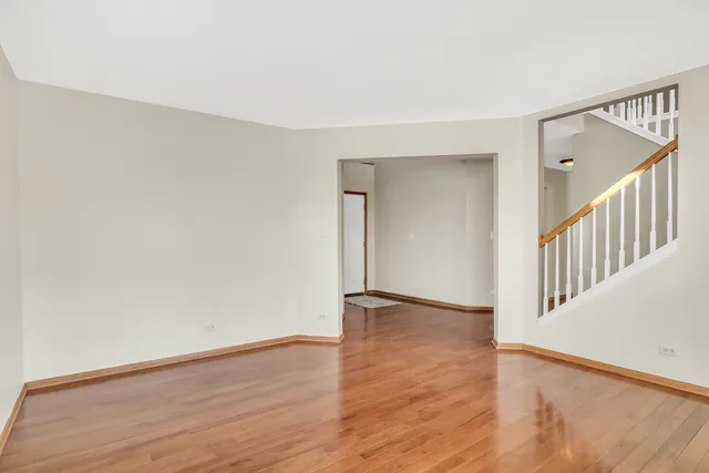 $440,000 | 1122 Waverly Drive, Lake Villa, IL 60046