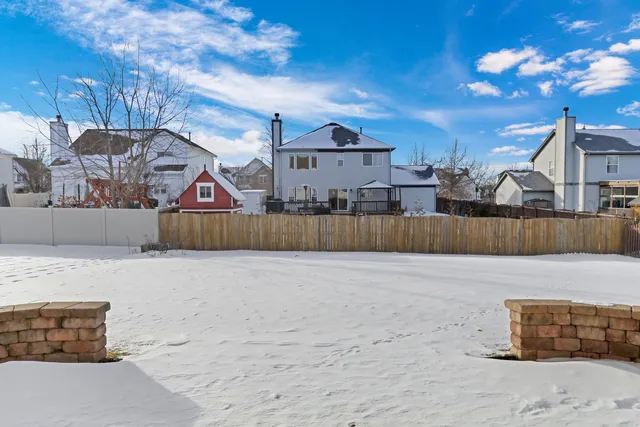 $440,000 | 1122 Waverly Drive, Lake Villa, IL 60046