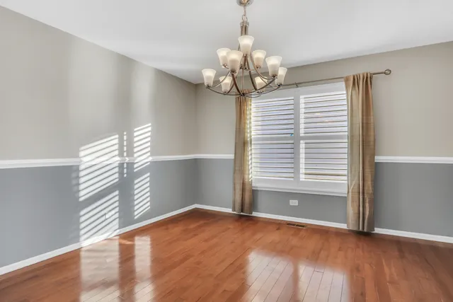 $440,000 | 1122 Waverly Drive, Lake Villa, IL 60046