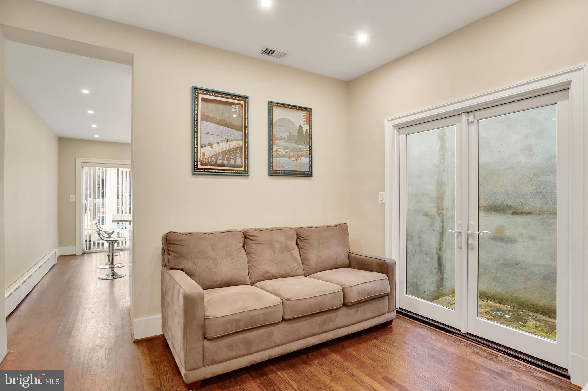 1513 Corcoran Street Northwest Washington, DC 20009 - Photo 12 of 34