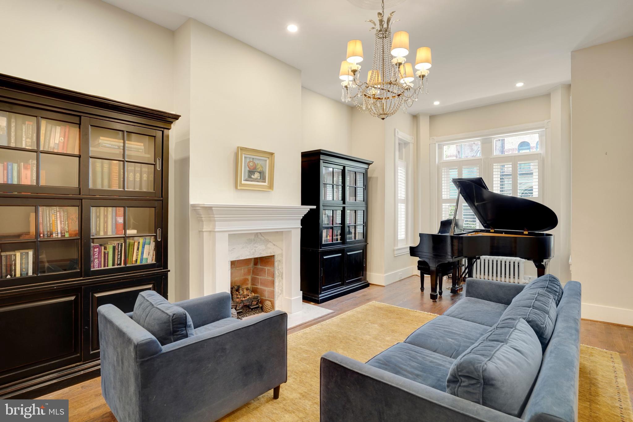1513 Corcoran Street Northwest Washington, DC 20009 - Photo 4 of 34