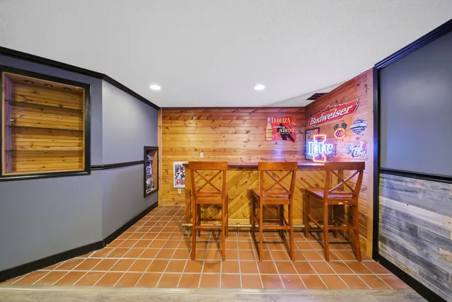 $209,000 | 513 1st Avenue, Dixon, IL 61021