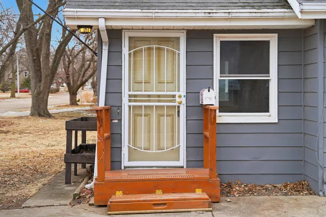 $209,000 | 513 1st Avenue, Dixon, IL 61021