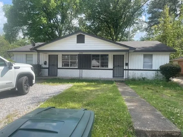 $925 | 3021 Carnes Avenue, Memphis, TN 38111