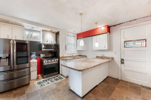 $314,900 | 1922 60th Street, Kenosha, WI 53140