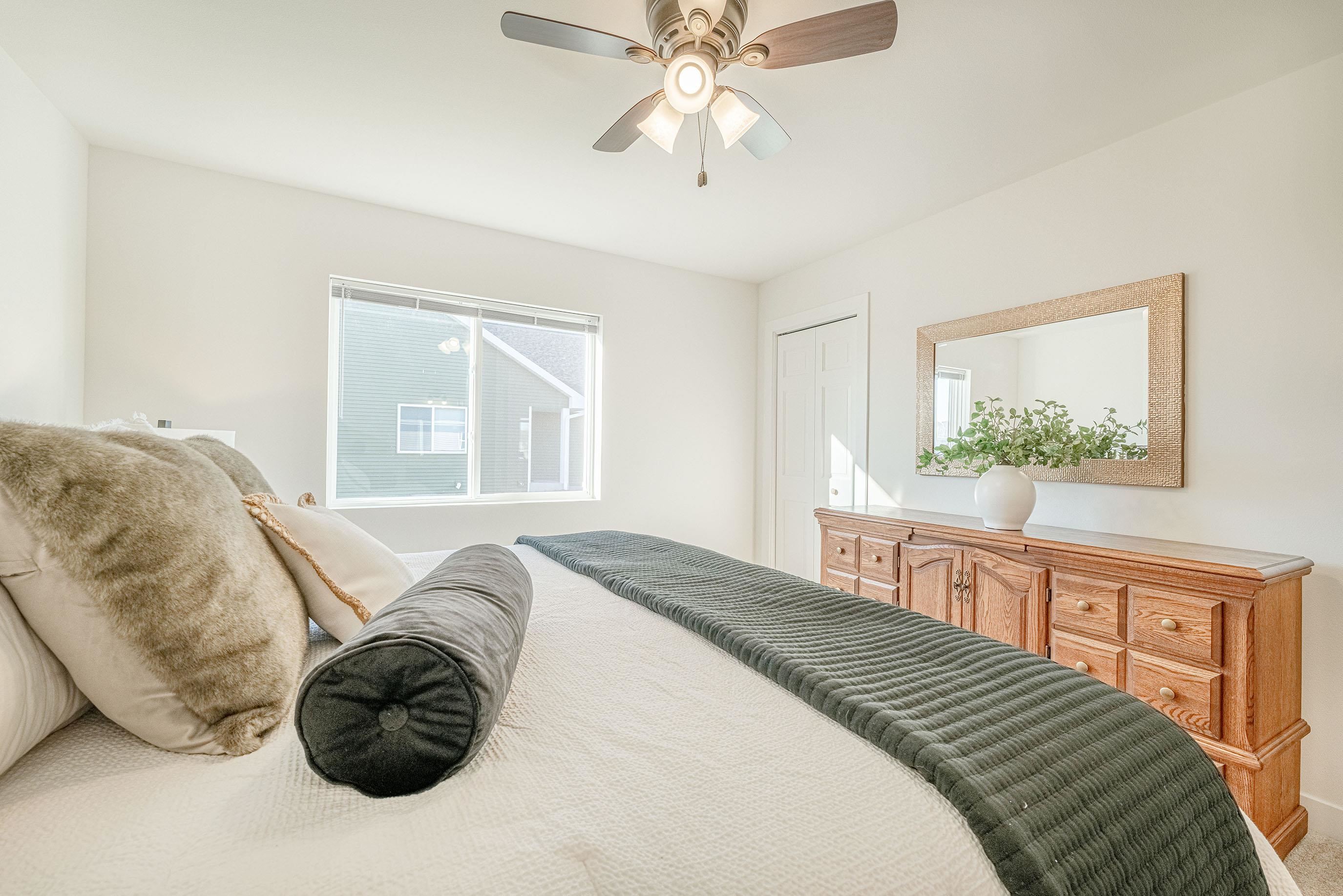 912 Oregon Parks Avenue Oregon, WI 53575 - Photo 15 of 33