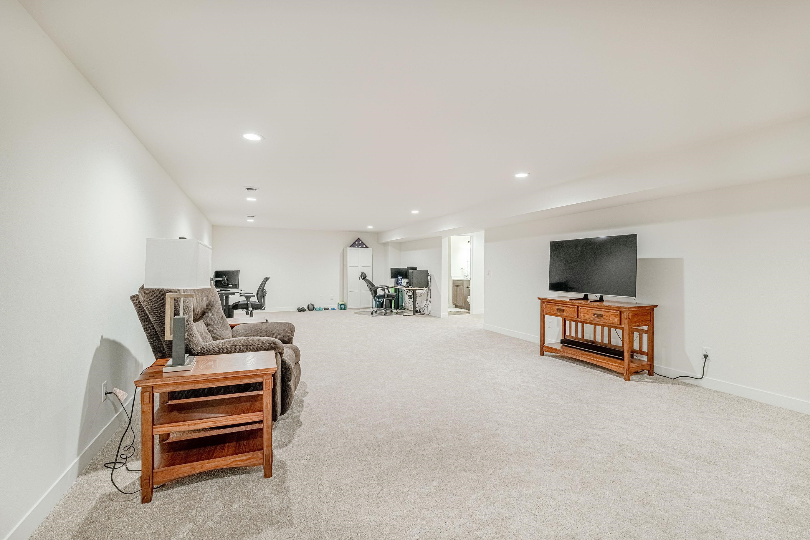 912 Oregon Parks Avenue Oregon, WI 53575 - Photo 25 of 33