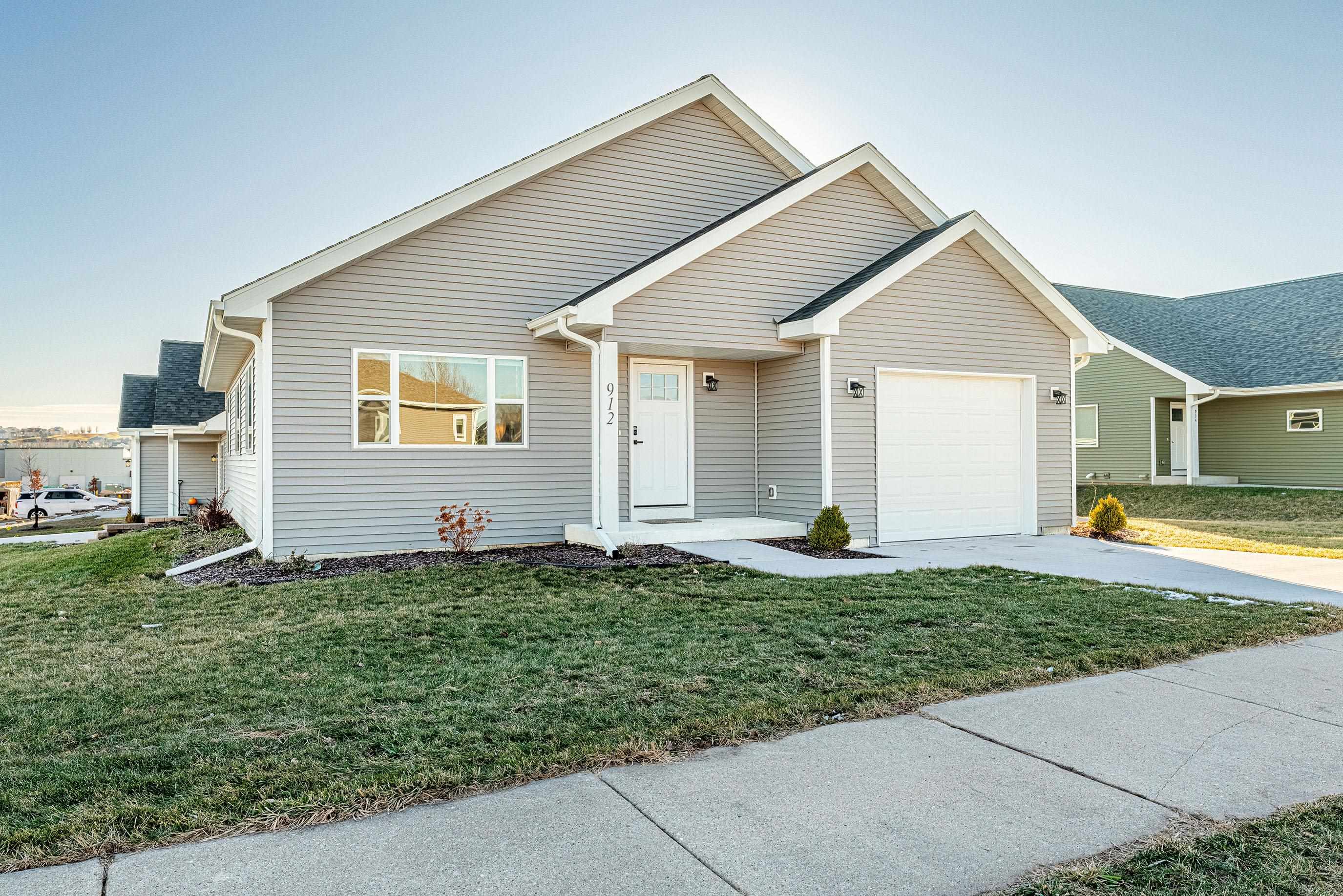 912 Oregon Parks Avenue Oregon, WI 53575 - Photo 30 of 33