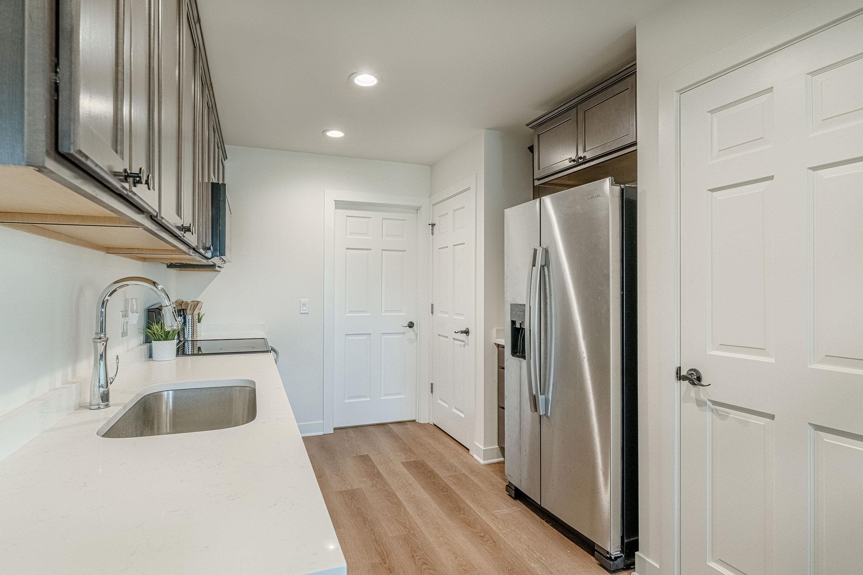 912 Oregon Parks Avenue Oregon, WI 53575 - Photo 8 of 33