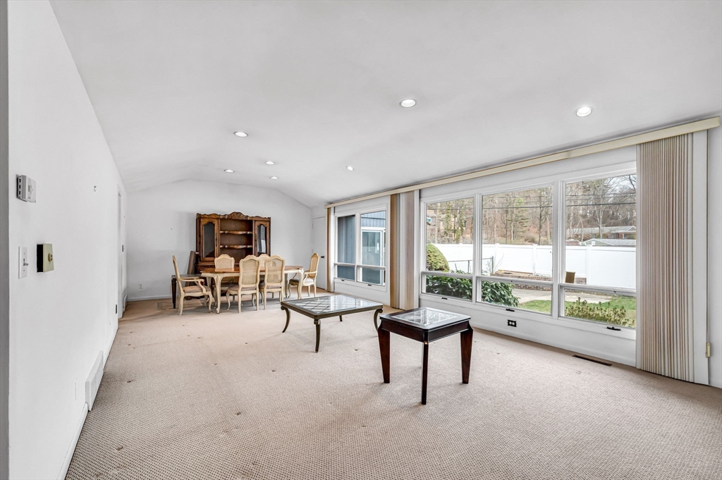37 Bemis Road Holyoke, MA 01040 - Photo 4 of 41 Gallery Image 4