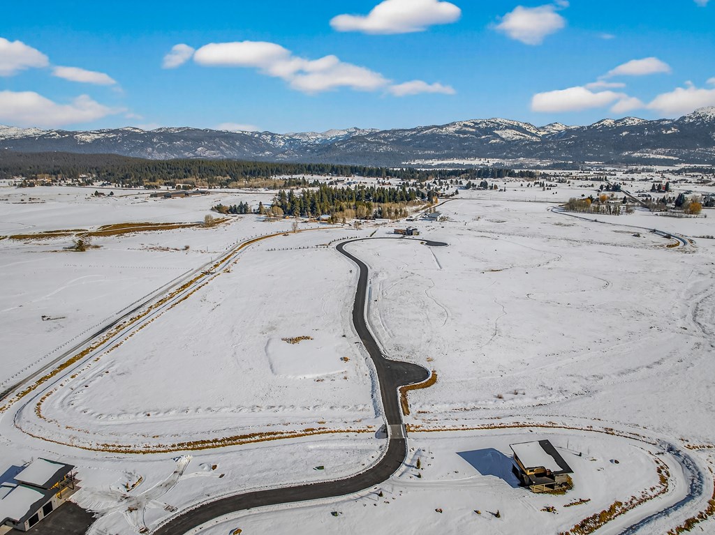 Lot 17 Compass Lane, Unit 17 McCall, ID 83638 - Photo 4 of 6