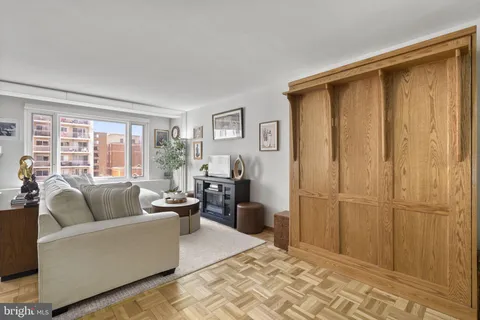 $199,900 | 2475 Virginia Avenue Northwest, Unit 620, Washington, DC 20037