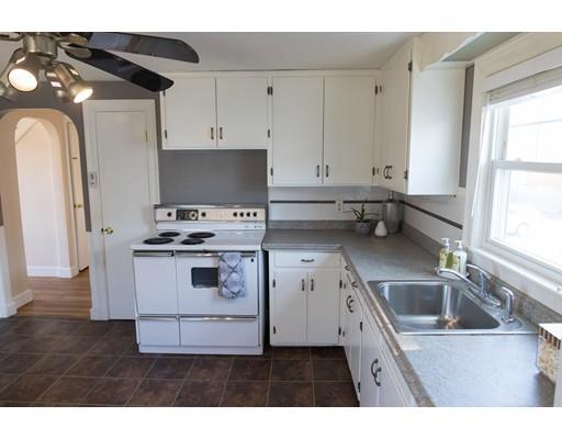 626 Trapelo Road Waltham, MA 02452 - Photo 4 of 16 Gallery Image 4