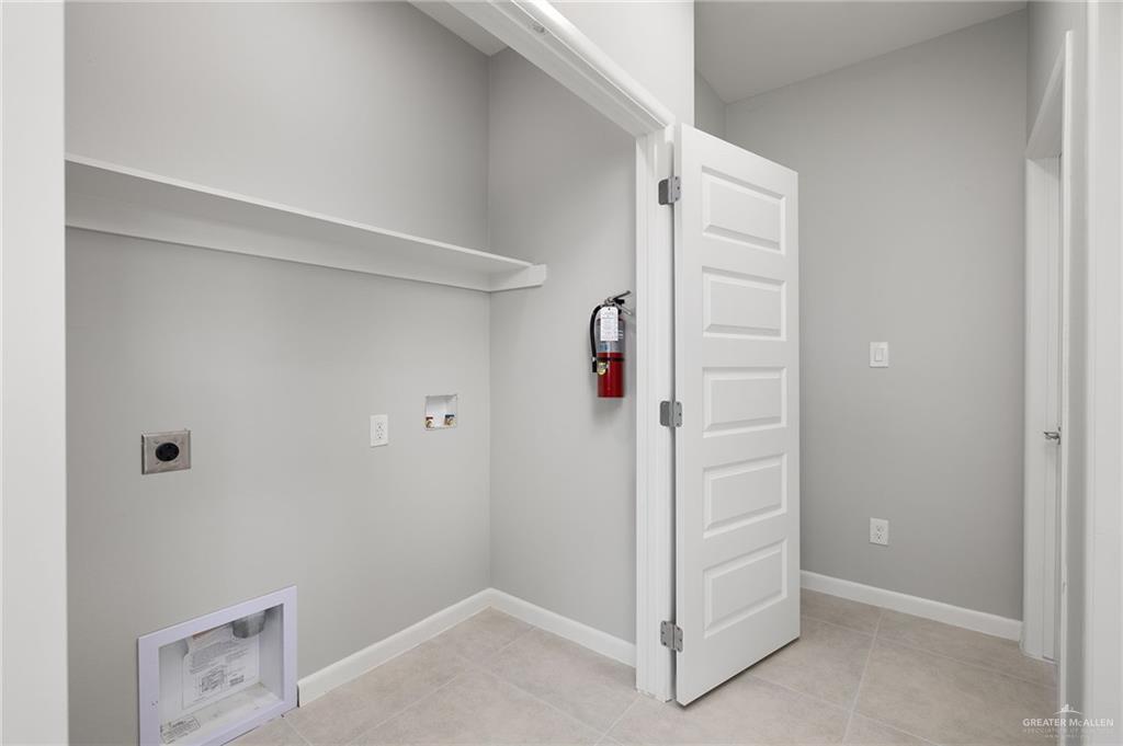 2701 Robin Road Weslaco, TX 78596 - Photo 21 of 30 a view of an empty walk in closet
