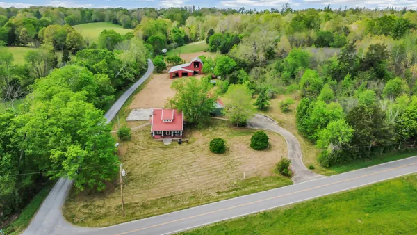 $250,000 | 2193 Hughes Road, Erin, TN 37061