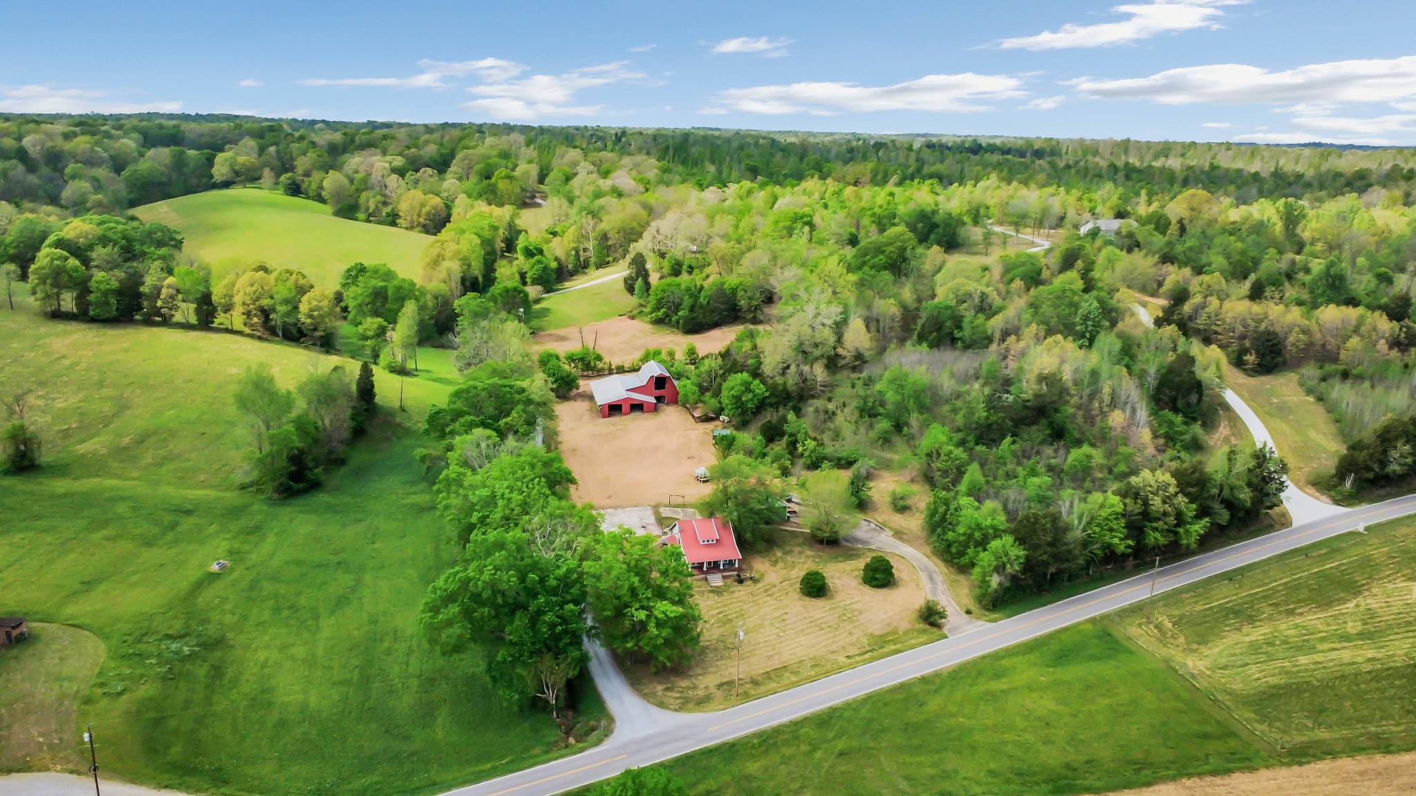 2193 Hughes Road Erin, TN 37061 - Photo 2 of 11