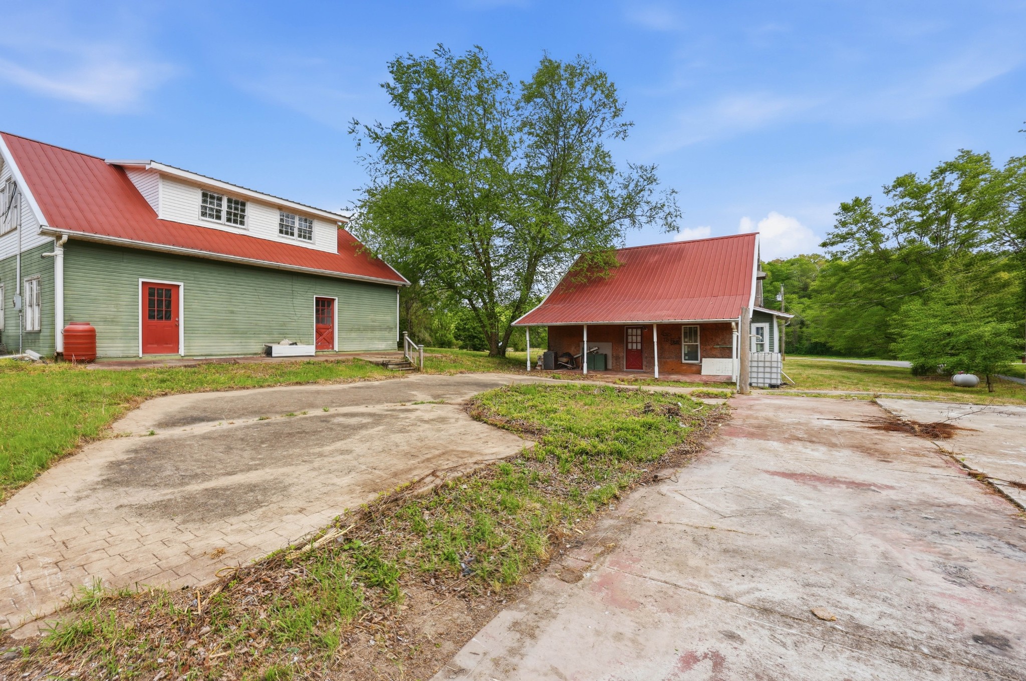 2193 Hughes Road Erin, TN 37061 - Photo 10 of 11