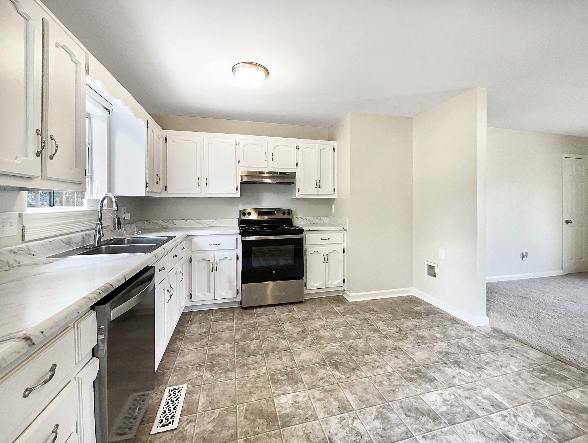 104 Reaves Cove Road Columbia, TN 38401 - Photo 6 of 17 Gallery Image 6