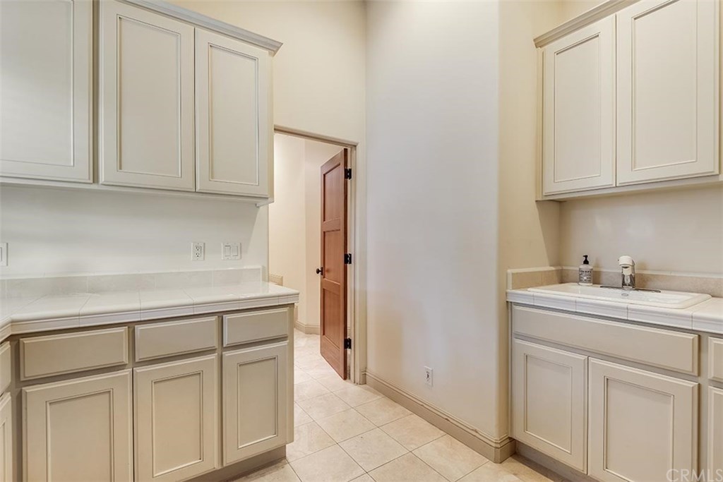 1756 10th Street Manhattan Beach, CA 90266 - Photo 20 of 54