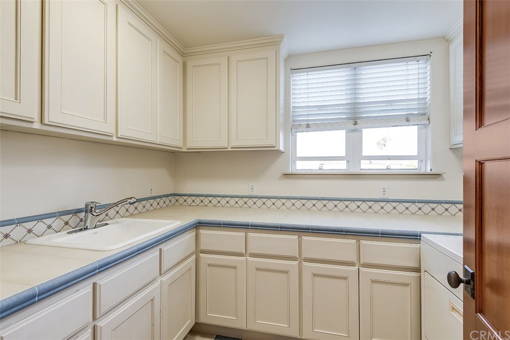 1756 10th Street Manhattan Beach, CA 90266 - Photo 28 of 54