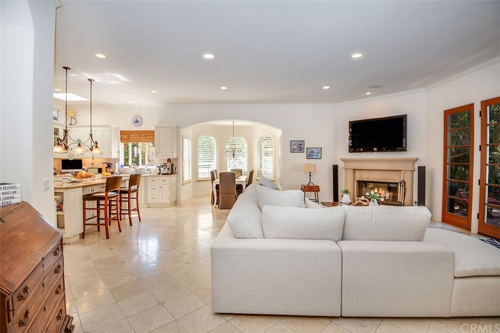 1756 10th Street Manhattan Beach, CA 90266 - Photo 10 of 54