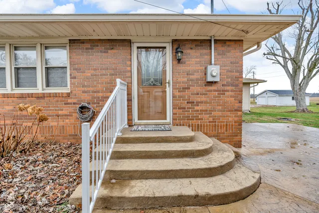 $229,900 | 1485 East Us Highway, Brazil, IN 47834