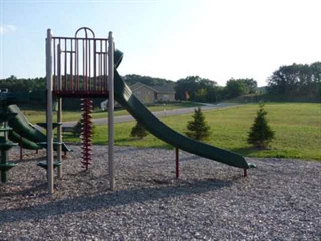 607 Ridge Drive Mazomanie, WI 53560 - Photo 4 of 5