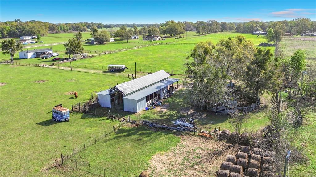 855 Northeast 107th Road Oxford, FL 34484 - Photo 14 of 59