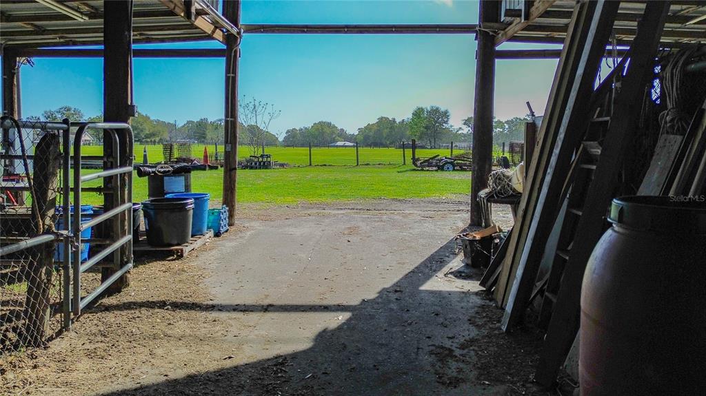 855 Northeast 107th Road Oxford, FL 34484 - Photo 26 of 59