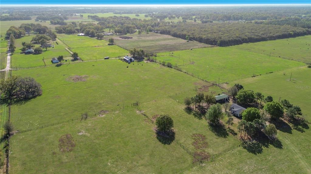 855 Northeast 107th Road Oxford, FL 34484 - Photo 37 of 59