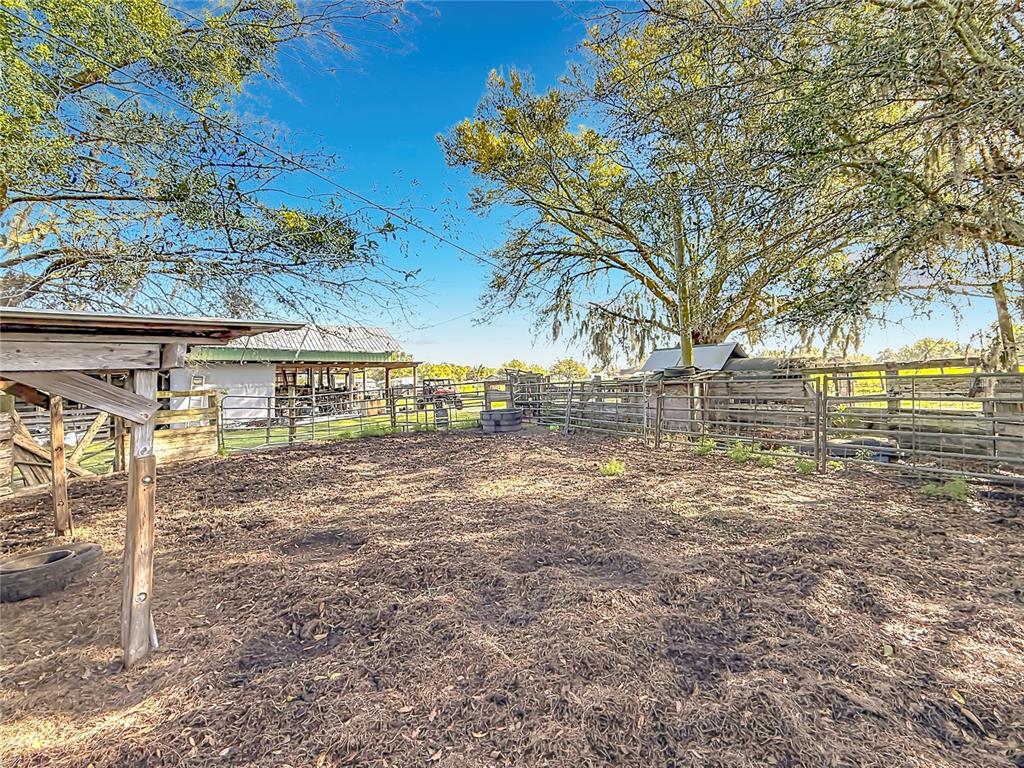 855 Northeast 107th Road Oxford, FL 34484 - Photo 50 of 59