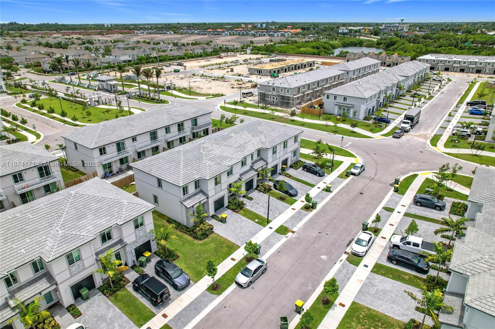 716 Southeast 14th Street Homestead, FL 33034 - Photo 5 of 60 a view of a city with an ocean view