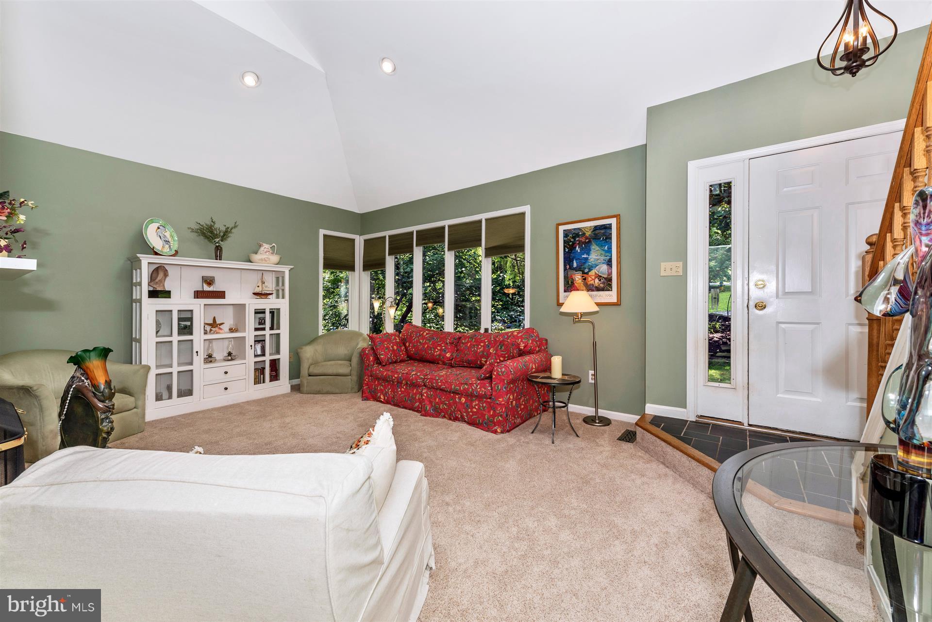 6750 Hemlock Point Road New Market, MD 21774 - Photo 4 of 30 Living Room