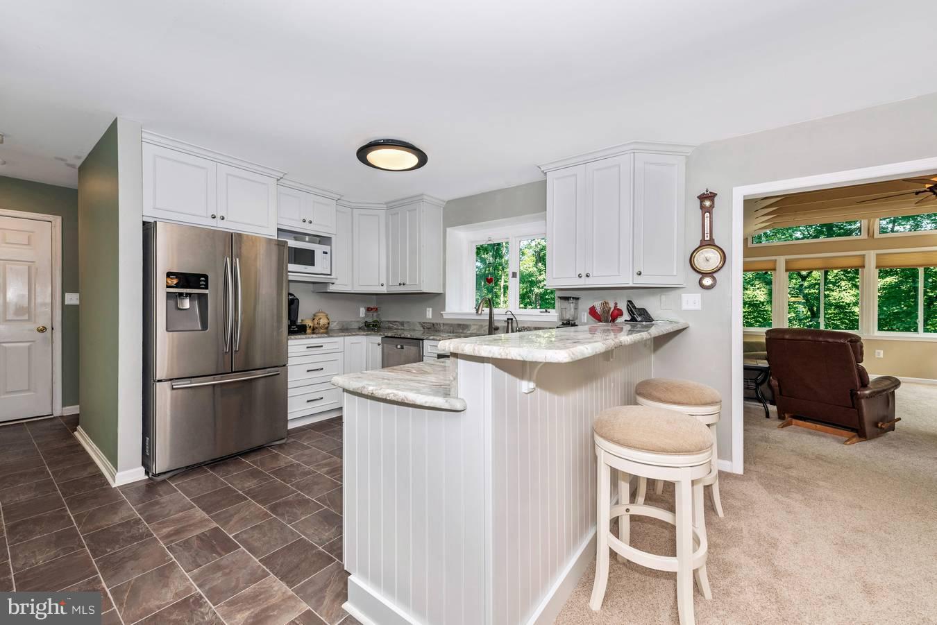 6750 Hemlock Point Road New Market, MD 21774 - Photo 10 of 30 Kitchen w/breakfast bar