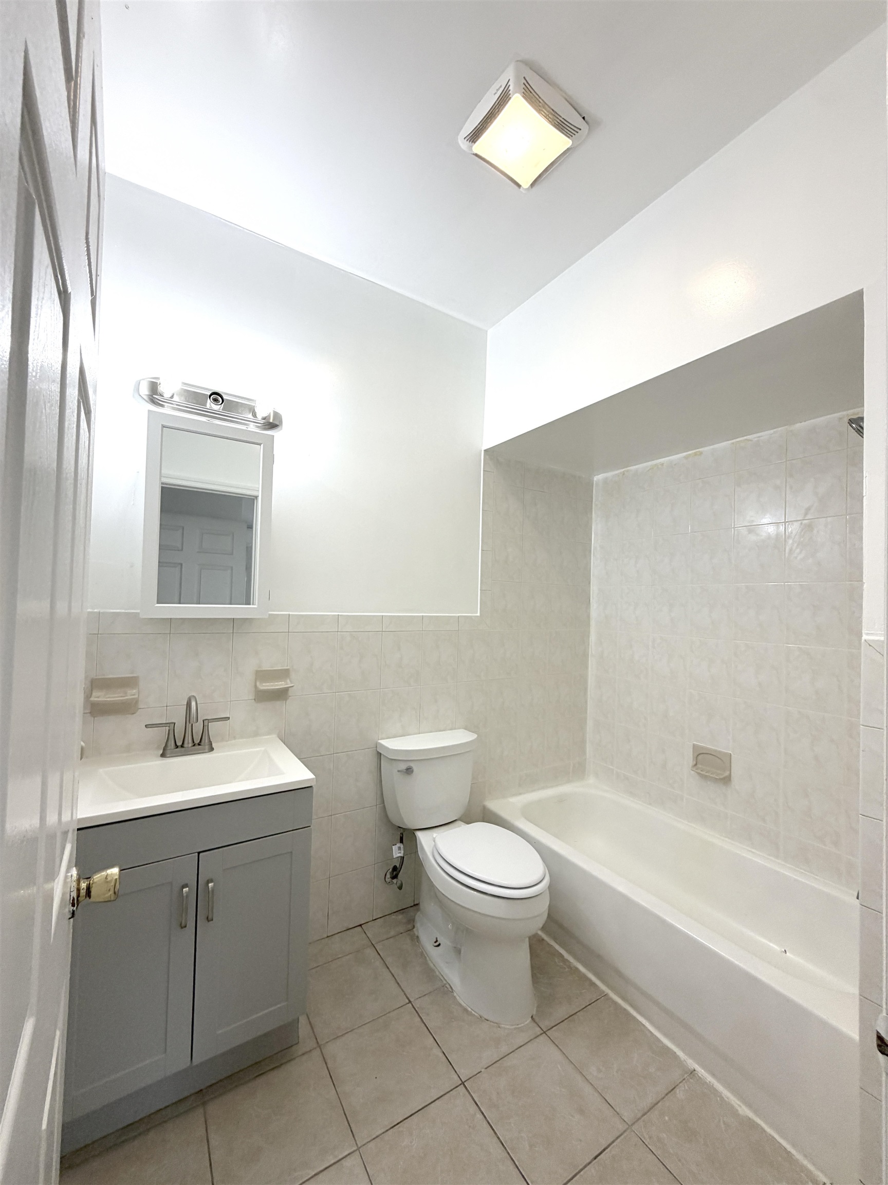 795 Secaucus Road Jersey City, NJ 07307 - Photo 11 of 30
