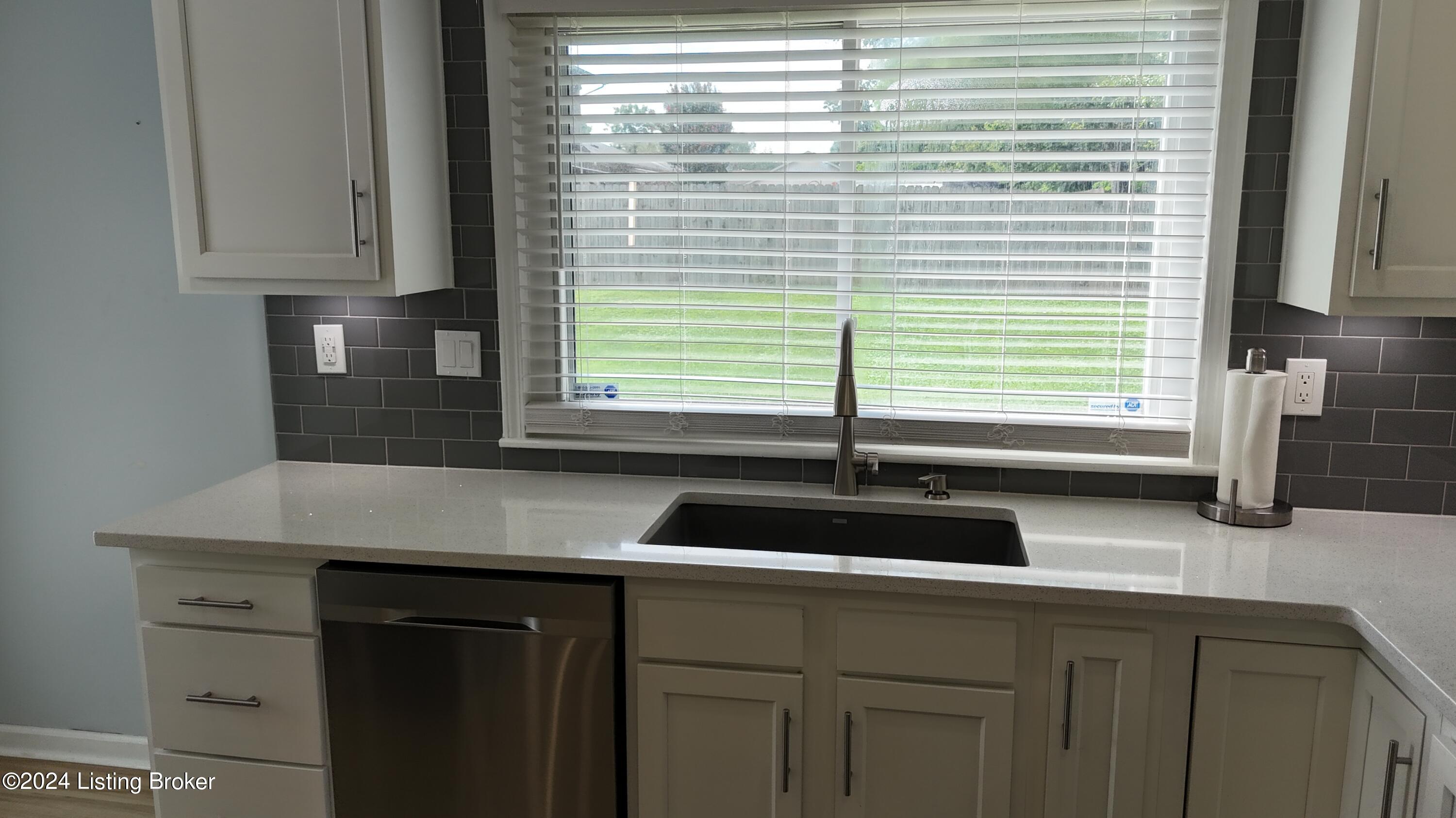163 East Blue Jay Road Louisville, KY 40229 - Photo 50 of 51 DJI_20240813113233_0063_D