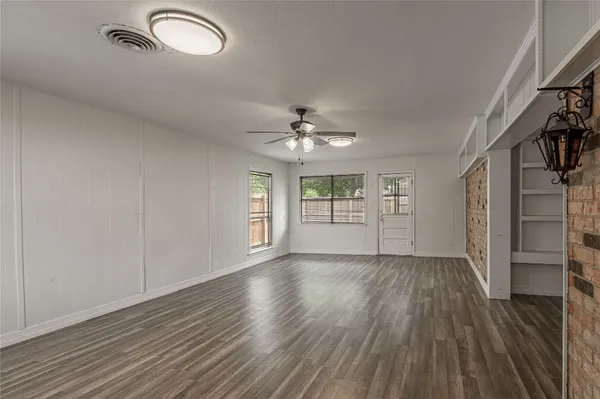 $1,695 | 1819 Ave Q, Huntsville, TX 77340