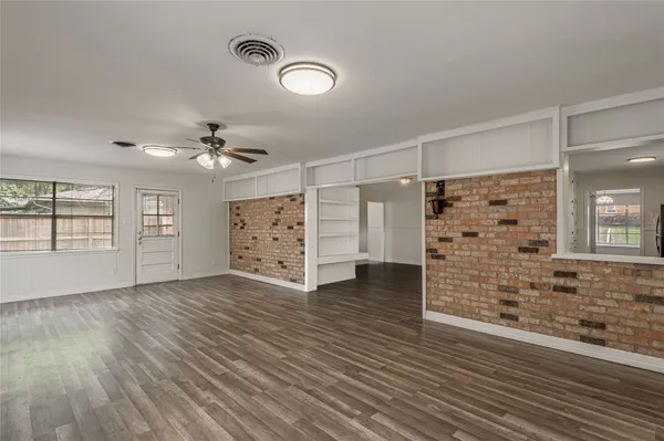 $1,695 | 1819 Ave Q, Huntsville, TX 77340