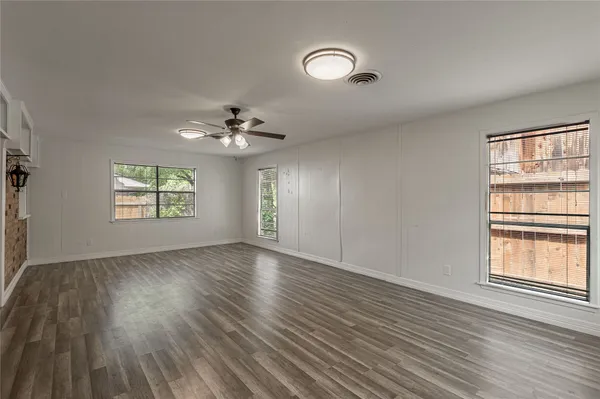 $1,695 | 1819 Ave Q, Huntsville, TX 77340