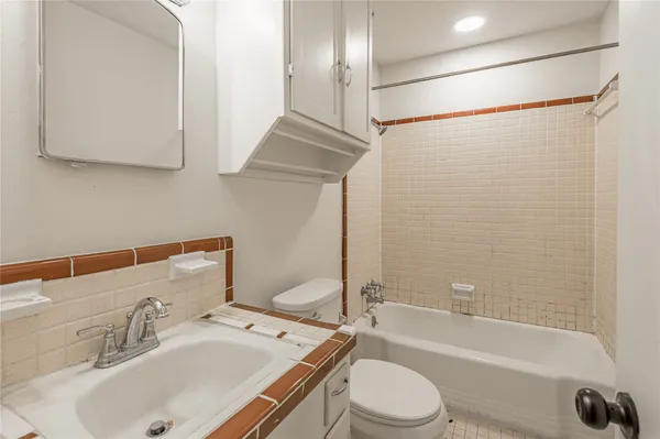 $1,695 | 1819 Ave Q, Huntsville, TX 77340