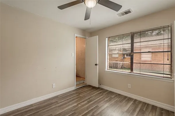 $1,695 | 1819 Ave Q, Huntsville, TX 77340