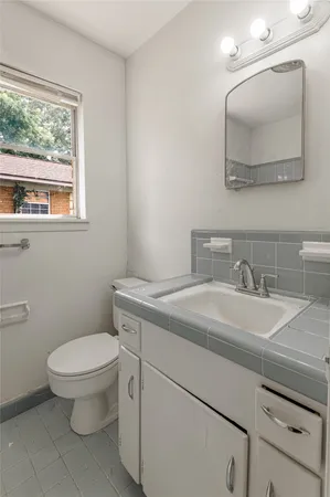 $1,695 | 1819 Ave Q, Huntsville, TX 77340