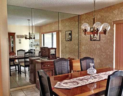 4723 Finchwood Road, Unit A Boynton Beach, FL 33436 - Photo 6 of 12 Dining Area