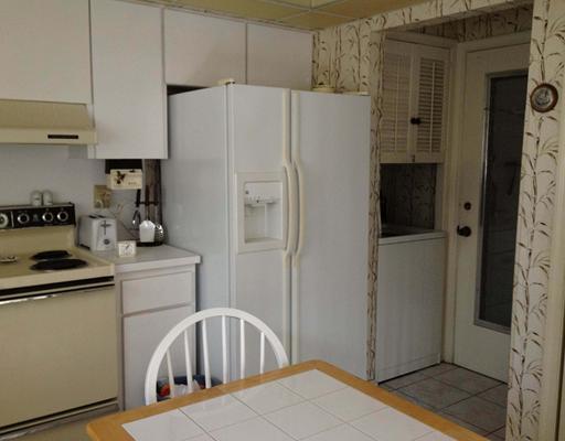 4723 Finchwood Road, Unit A Boynton Beach, FL 33436 - Photo 8 of 12 Kitchen