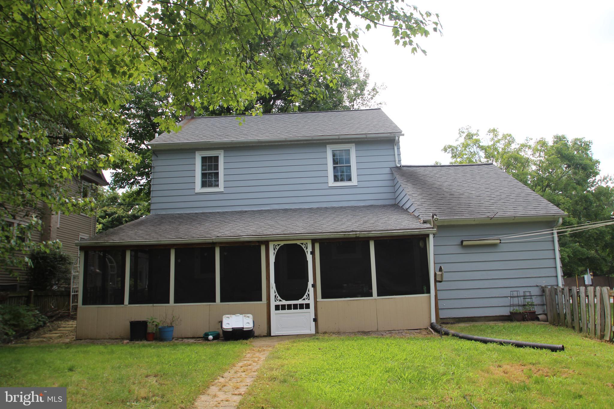 235 South Cedar Street Lititz, PA 17543 - Photo 10 of 28 SCREENED PORCH