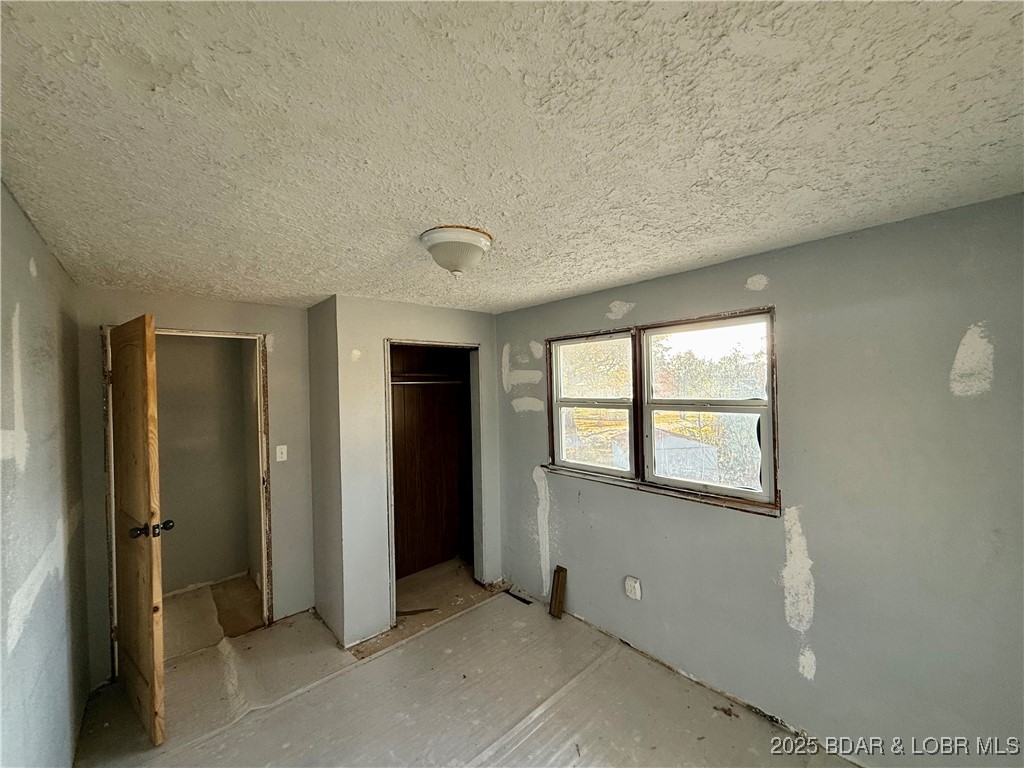 205 5th Street Stover, MO 65078 - Photo 15 of 20 Spare bedroom 2