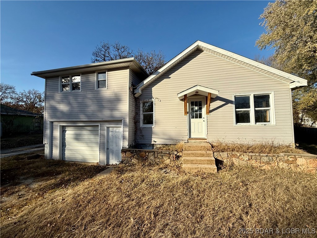 205 5th Street Stover, MO 65078 - Photo 2 of 20 Front of home