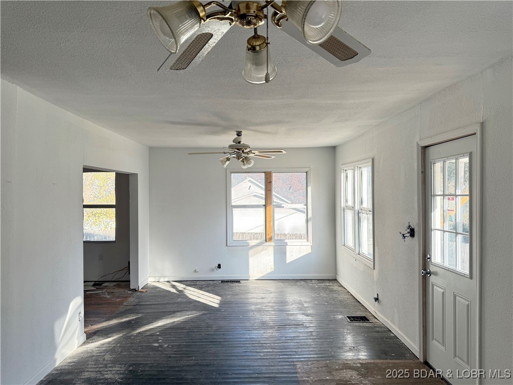 205 5th Street Stover, MO 65078 - Photo 7 of 20 Downstairs living area