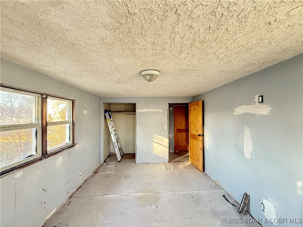 205 5th Street Stover, MO 65078 - Photo 10 of 20 Primary bedroom